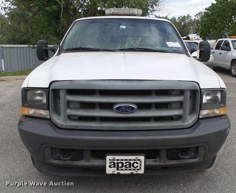 image for item DA2732 2003 Ford F250 Super Duty flatbed pickup truck