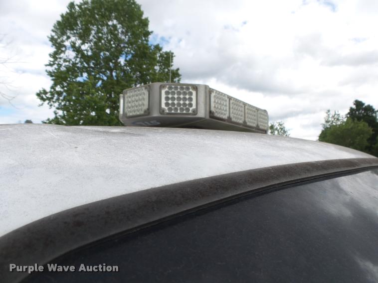 image for item DA2732 2003 Ford F250 Super Duty flatbed pickup truck