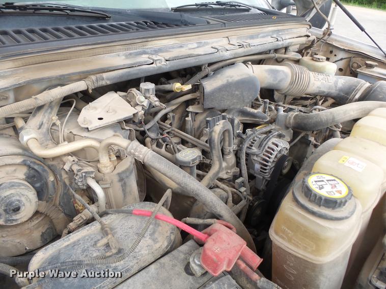 image for item DA2732 2003 Ford F250 Super Duty flatbed pickup truck