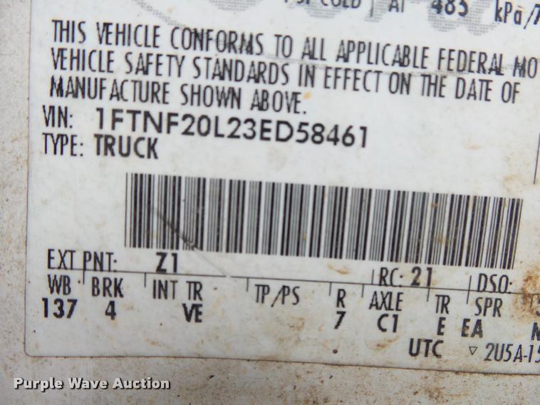 image for item DA2732 2003 Ford F250 Super Duty flatbed pickup truck