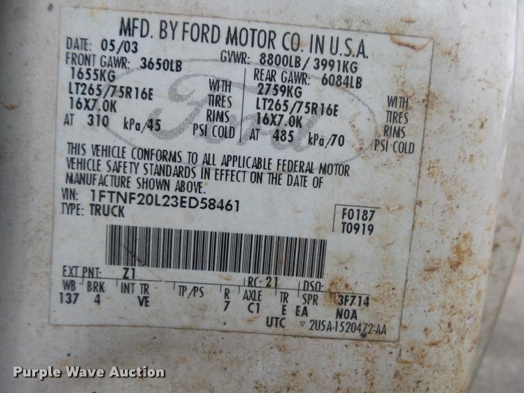 image for item DA2732 2003 Ford F250 Super Duty flatbed pickup truck