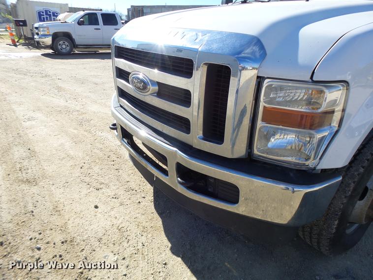 image for item DA3445 2010 Ford F350 Super Duty Crew Cab flatbed pickup truck