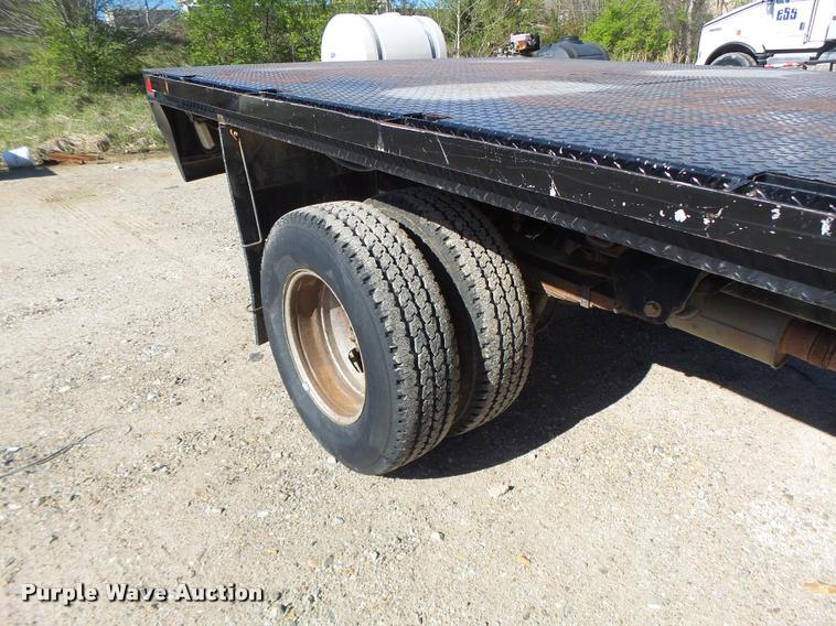 image for item DA3445 2010 Ford F350 Super Duty Crew Cab flatbed pickup truck
