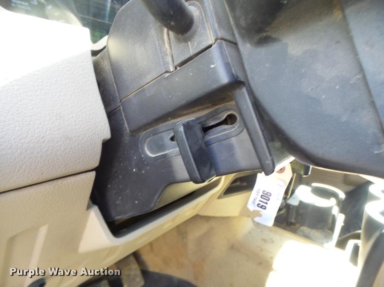 image for item DA3445 2010 Ford F350 Super Duty Crew Cab flatbed pickup truck