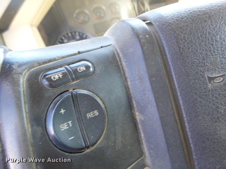 image for item DA3445 2010 Ford F350 Super Duty Crew Cab flatbed pickup truck