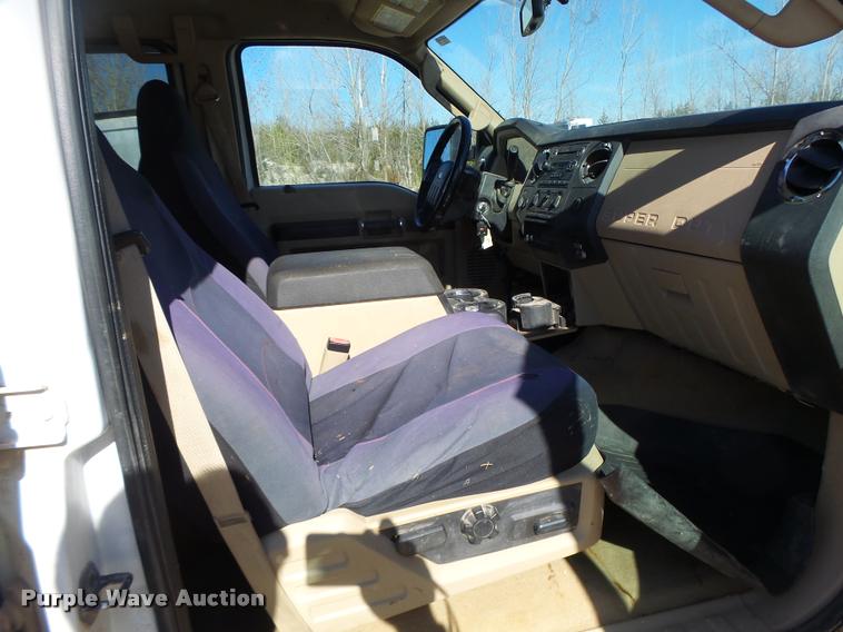 image for item DA3445 2010 Ford F350 Super Duty Crew Cab flatbed pickup truck