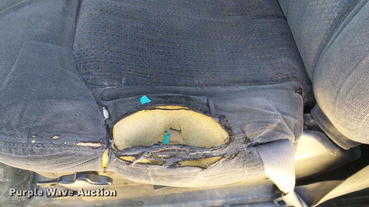 image for item DA6223 2002 Chevrolet Silverado 2500HD Ext. Cab pickup truck