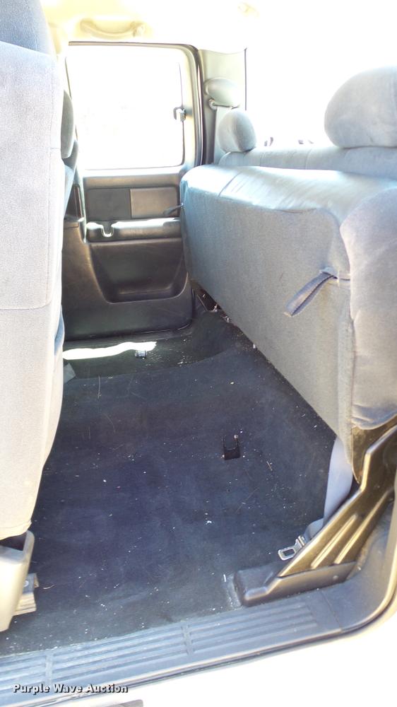 image for item DA6223 2002 Chevrolet Silverado 2500HD Ext. Cab pickup truck