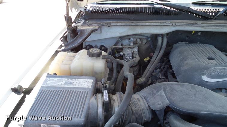 image for item DA6223 2002 Chevrolet Silverado 2500HD Ext. Cab pickup truck