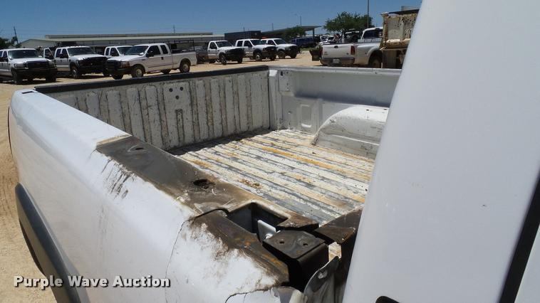 image for item DA6223 2002 Chevrolet Silverado 2500HD Ext. Cab pickup truck