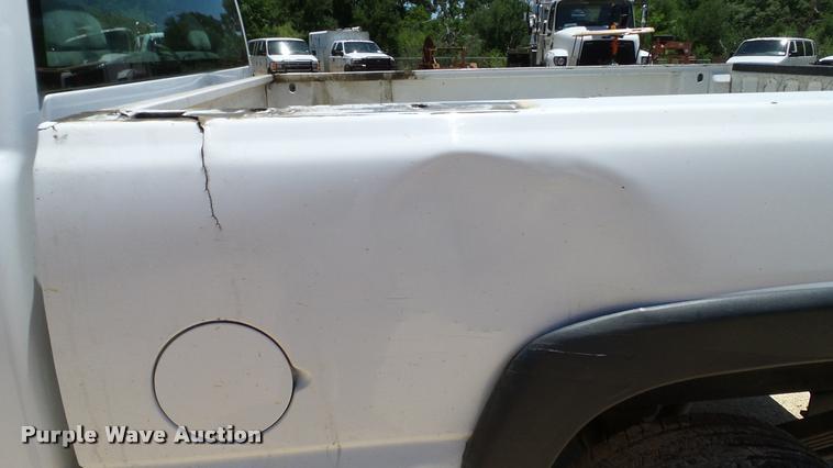 image for item DA6223 2002 Chevrolet Silverado 2500HD Ext. Cab pickup truck