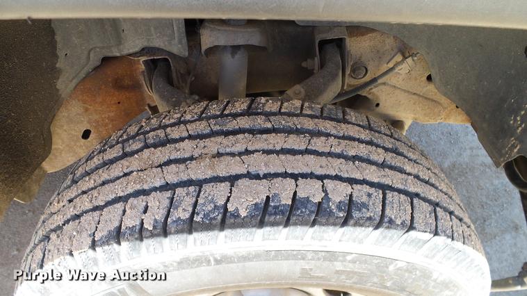 image for item DA6223 2002 Chevrolet Silverado 2500HD Ext. Cab pickup truck