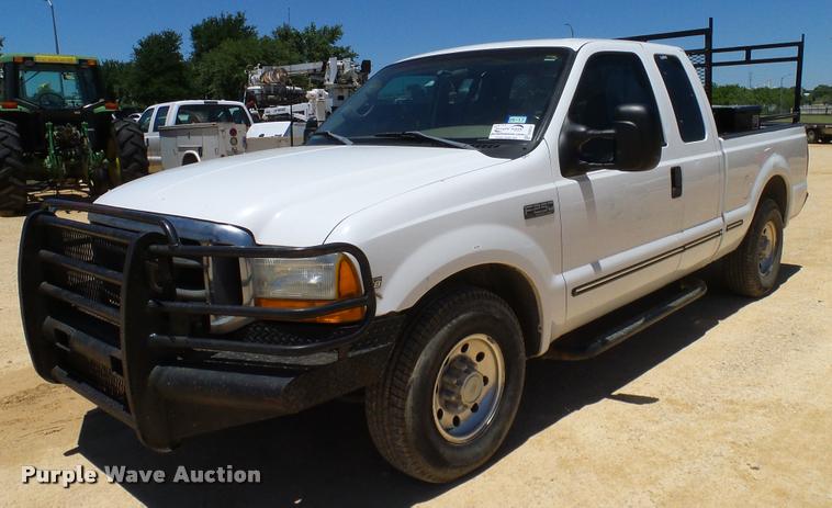 image for item DA6224 1999 Ford F250 Super Duty SuperCab pickup truck