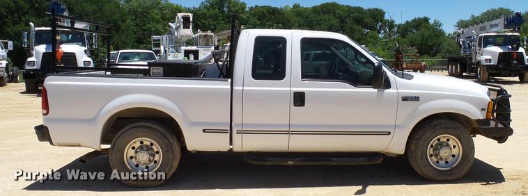 image for item DA6224 1999 Ford F250 Super Duty SuperCab pickup truck