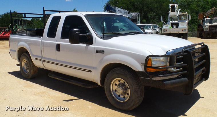 image for item DA6224 1999 Ford F250 Super Duty SuperCab pickup truck