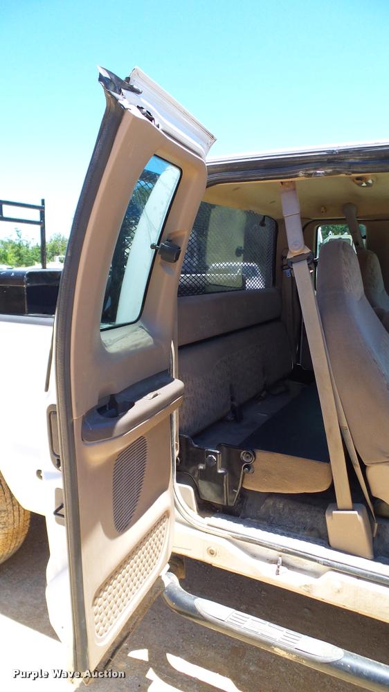 image for item DA6224 1999 Ford F250 Super Duty SuperCab pickup truck