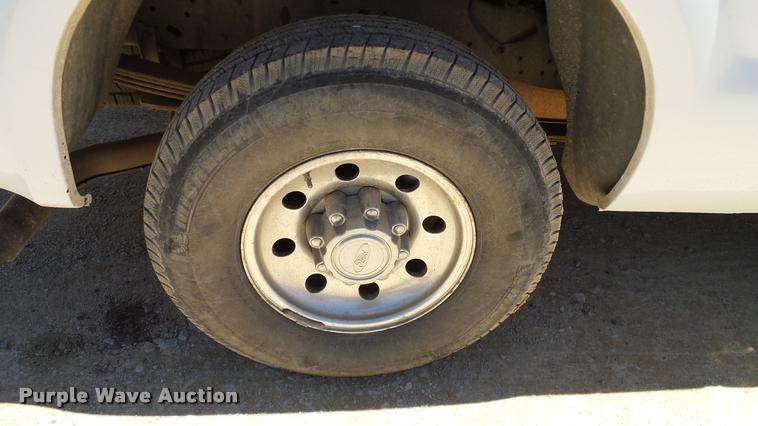 image for item DA6224 1999 Ford F250 Super Duty SuperCab pickup truck