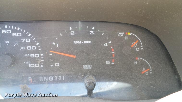 image for item DA6225 2004 Ford F350 Super Duty Crew Cab pickup truck