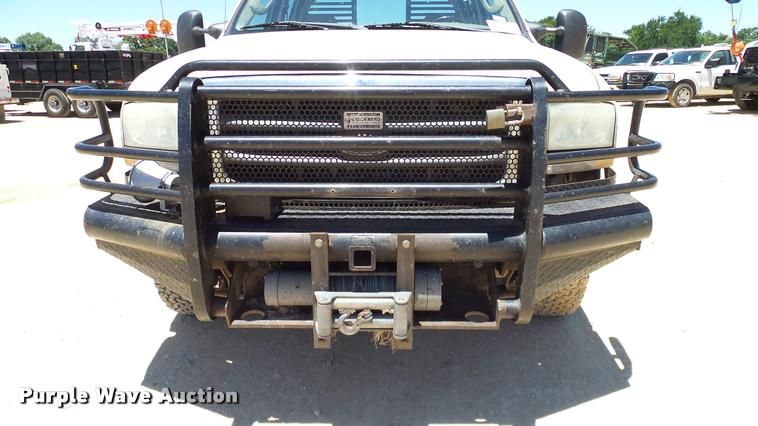 image for item DA6225 2004 Ford F350 Super Duty Crew Cab pickup truck
