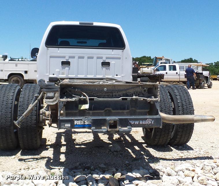 image for item DA6226 2006 Ford F550 Crew Cab truck cab and chassis