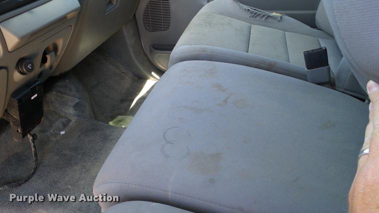 image for item DA6226 2006 Ford F550 Crew Cab truck cab and chassis