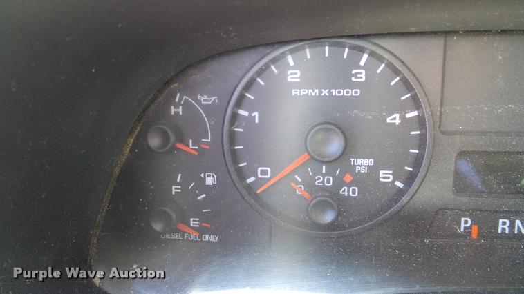 image for item DA6226 2006 Ford F550 Crew Cab truck cab and chassis