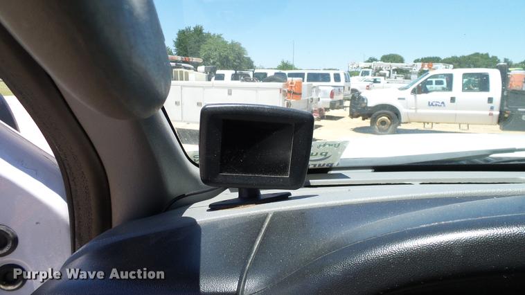 image for item DA6226 2006 Ford F550 Crew Cab truck cab and chassis