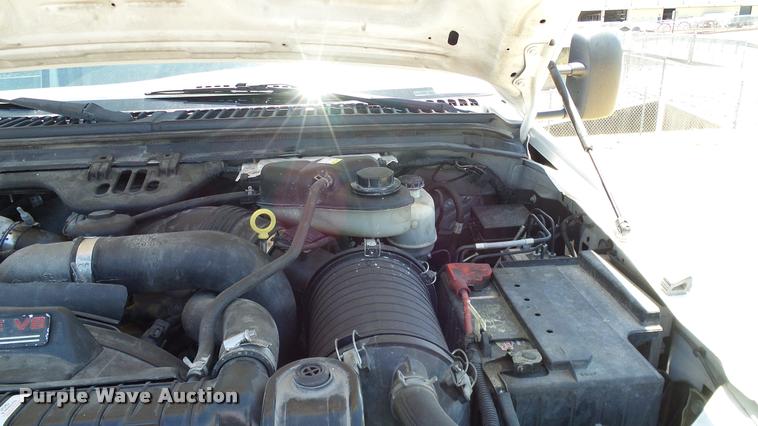 image for item DA6226 2006 Ford F550 Crew Cab truck cab and chassis