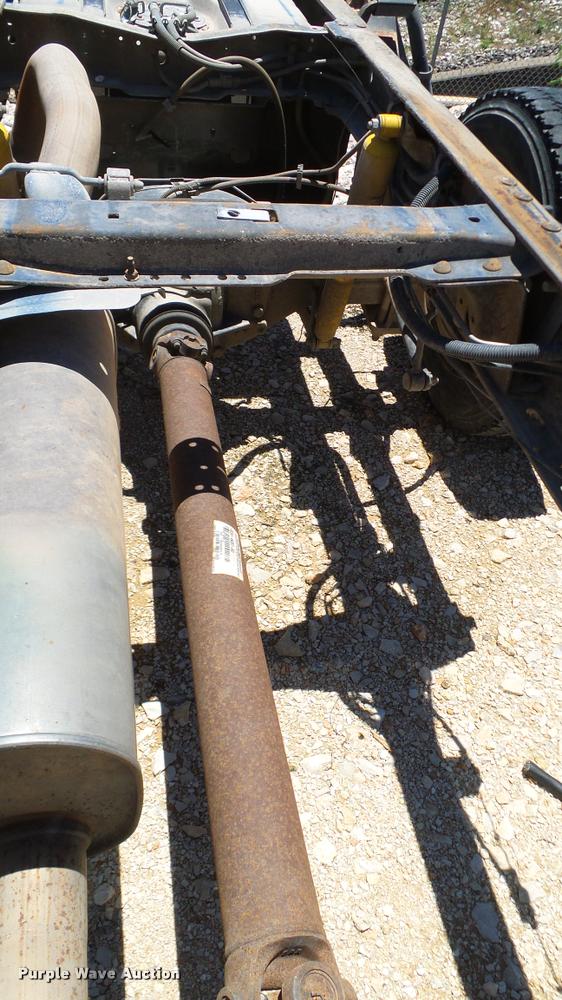 image for item DA6226 2006 Ford F550 Crew Cab truck cab and chassis