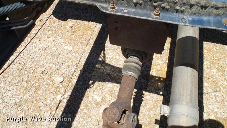 image for item DA6226 2006 Ford F550 Crew Cab truck cab and chassis