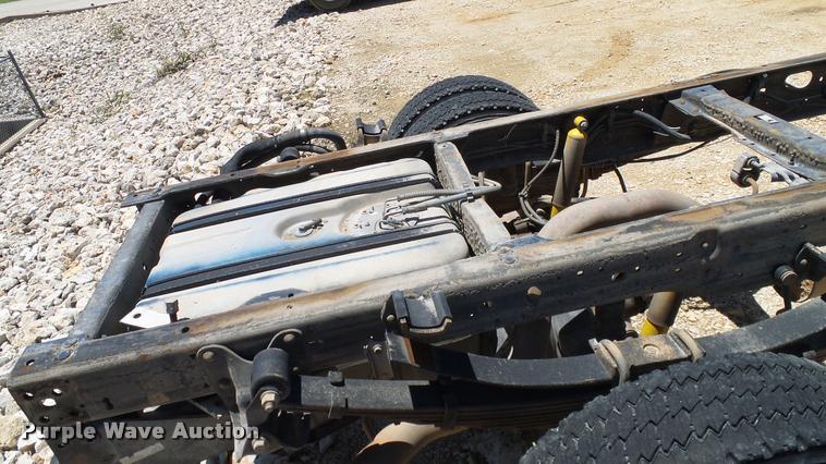 image for item DA6226 2006 Ford F550 Crew Cab truck cab and chassis