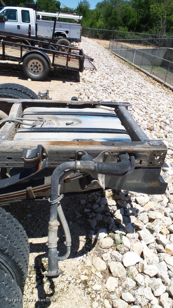 image for item DA6226 2006 Ford F550 Crew Cab truck cab and chassis