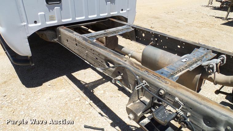 image for item DA6226 2006 Ford F550 Crew Cab truck cab and chassis