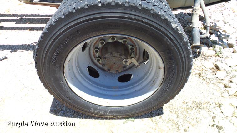 image for item DA6226 2006 Ford F550 Crew Cab truck cab and chassis