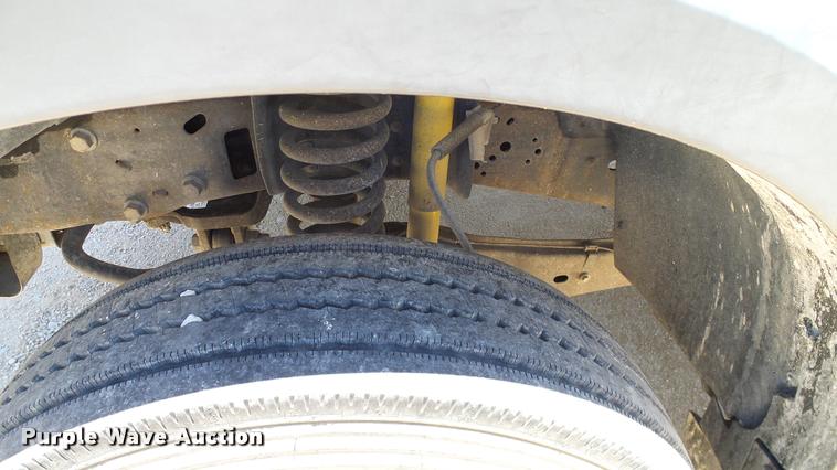 image for item DA6226 2006 Ford F550 Crew Cab truck cab and chassis