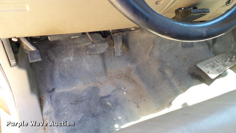 image for item DA6227 2002 Ford F550 truck cab and chassis