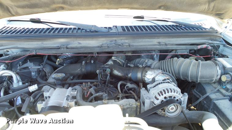 image for item DA6227 2002 Ford F550 truck cab and chassis