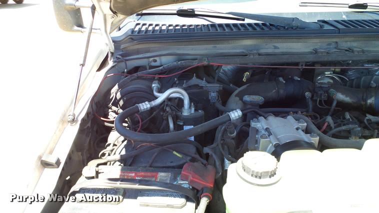 image for item DA6227 2002 Ford F550 truck cab and chassis