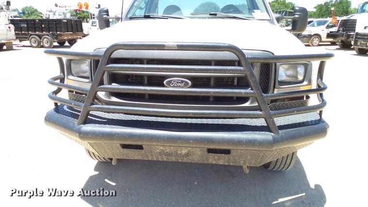 image for item DA6227 2002 Ford F550 truck cab and chassis