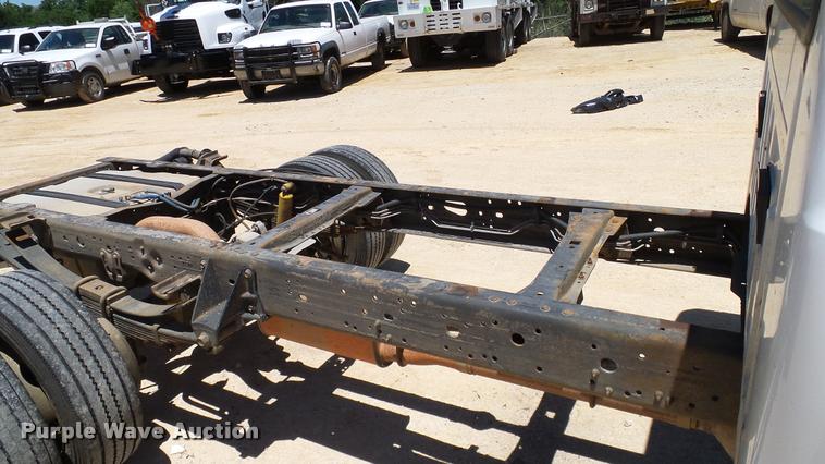 image for item DA6227 2002 Ford F550 truck cab and chassis