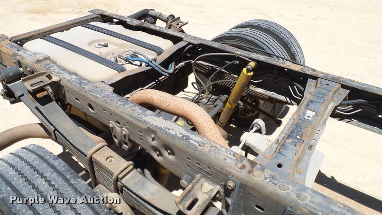 image for item DA6227 2002 Ford F550 truck cab and chassis