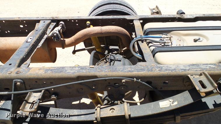 image for item DA6227 2002 Ford F550 truck cab and chassis