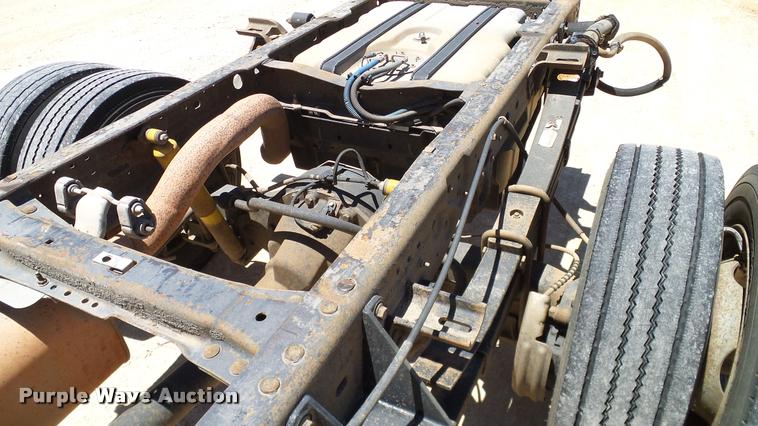 image for item DA6227 2002 Ford F550 truck cab and chassis