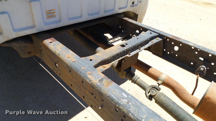 image for item DA6227 2002 Ford F550 truck cab and chassis