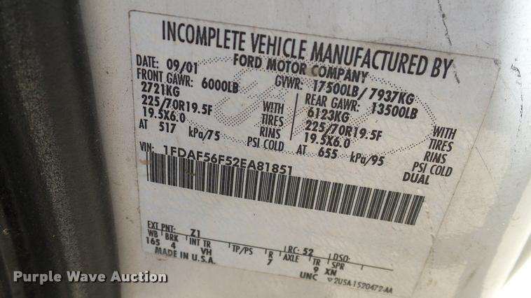 image for item DA6227 2002 Ford F550 truck cab and chassis