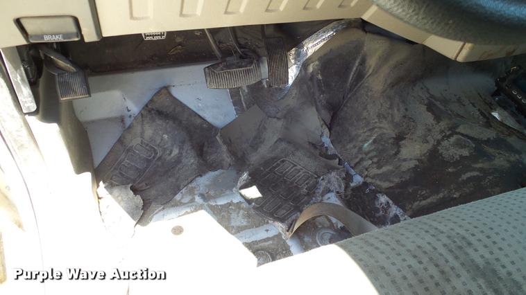 image for item DA6228 2008 Ford F350 Super Duty SuperCab pickup truck cab and chassis