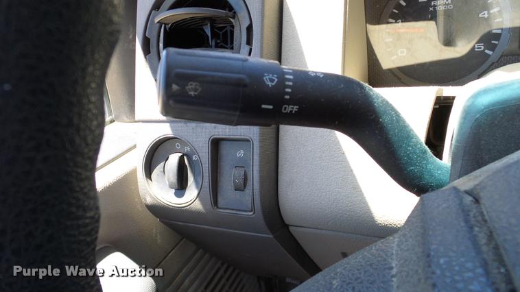 image for item DA6228 2008 Ford F350 Super Duty SuperCab pickup truck cab and chassis