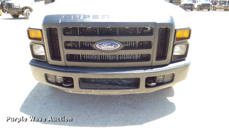 image for item DA6228 2008 Ford F350 Super Duty SuperCab pickup truck cab and chassis