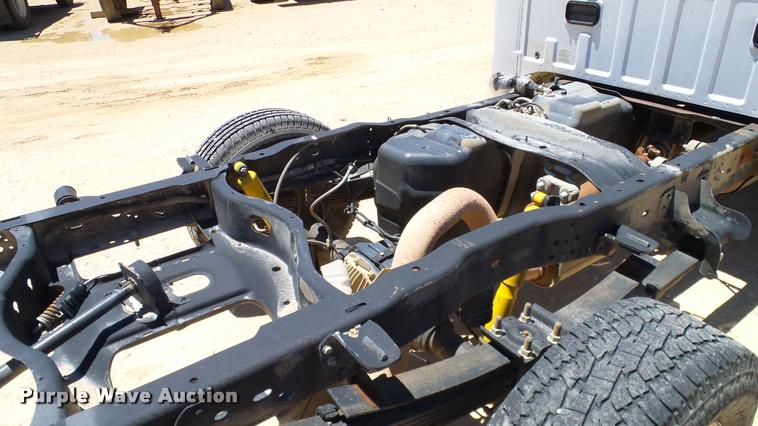 image for item DA6228 2008 Ford F350 Super Duty SuperCab pickup truck cab and chassis
