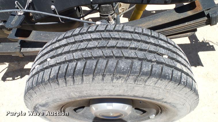 image for item DA6228 2008 Ford F350 Super Duty SuperCab pickup truck cab and chassis